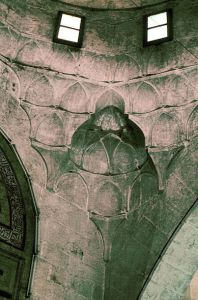 Squinch Arch, Mihrab Dome, Madrasa al-Firdaws. Photo © Çigdem Kafesçioglu, 1990. Image courtesy of MIT Libraries, Aga Khan Visual Archive.